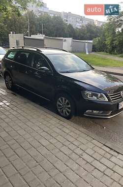Універсал Volkswagen Passat 2014 в Львові