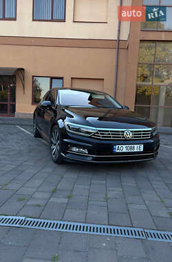 Седан Volkswagen Passat 2016 в Ужгороді