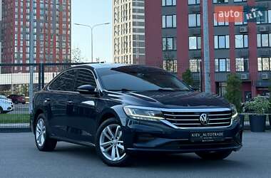 Седан Volkswagen Passat 2020 в Києві