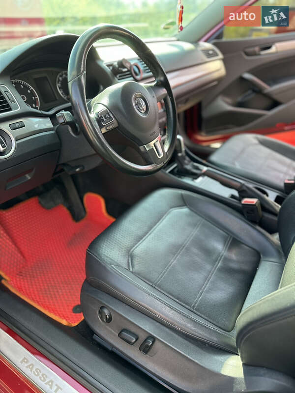 Седан Volkswagen Passat 2015 в Измаиле