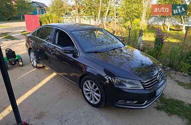 Седан Volkswagen Passat 2011 в Камені-Каширському