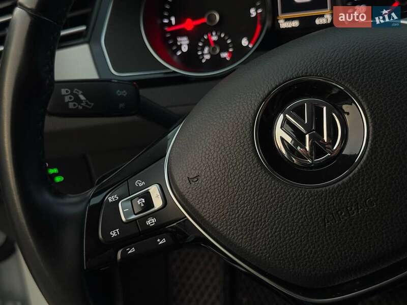 Универсал Volkswagen Passat 2018 в Харькове фото 22 Универсал Volkswagen Passat 2018 в Харькове