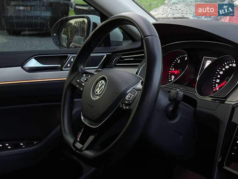 Универсал Volkswagen Passat 2018 в Харькове фото 20 Универсал Volkswagen Passat 2018 в Харькове