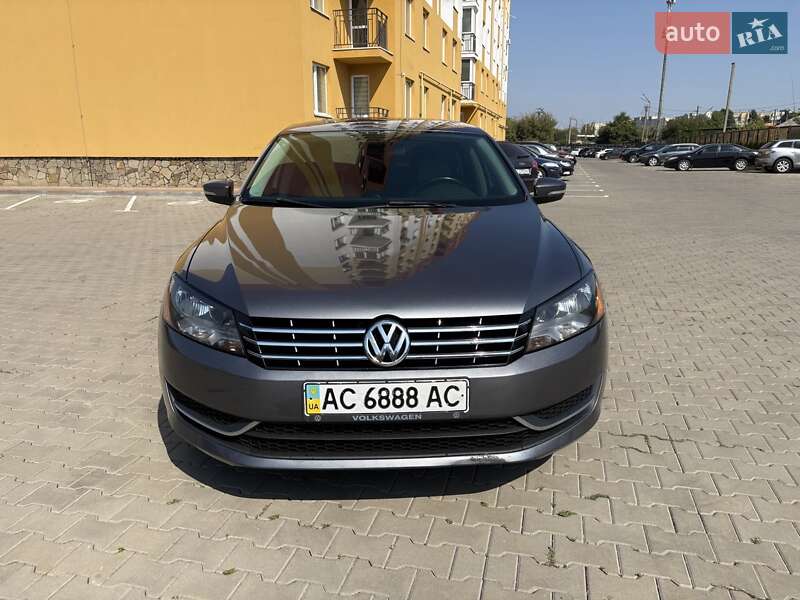 Седан Volkswagen Passat 2014 в Киеве