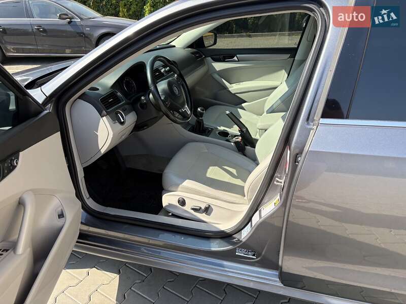Седан Volkswagen Passat 2014 в Киеве