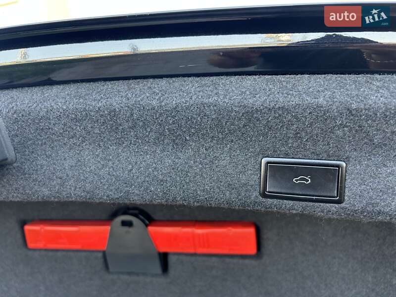 Седан Volkswagen Passat 2020 в Львове