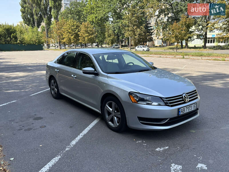 Седан Volkswagen Passat 2013 в Вінниці