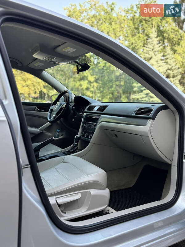 Седан Volkswagen Passat 2013 в Вінниці