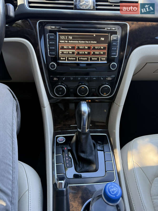 Седан Volkswagen Passat 2014 в Киеве