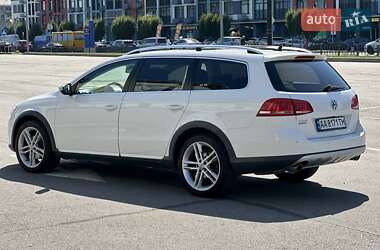Універсал Volkswagen Passat 2013 в Києві