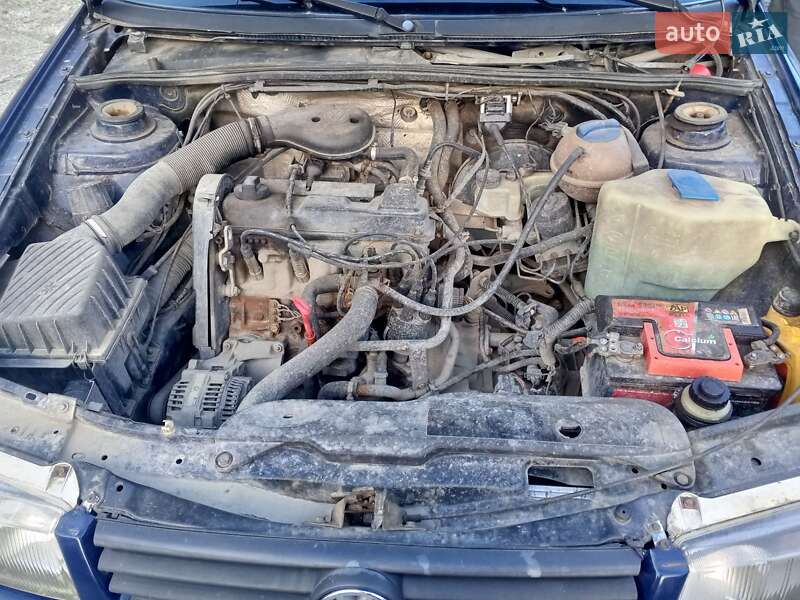 Універсал Volkswagen Passat 1996 в Новому Розділі