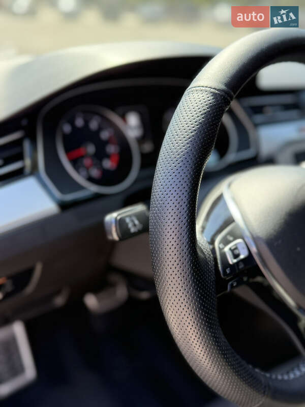 Седан Volkswagen Passat 2016 в Харькове фото 13 Седан Volkswagen Passat 2016 в Харькове