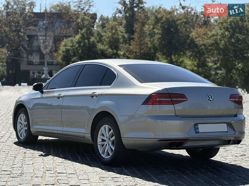 Седан Volkswagen Passat 2016 в Харькове фото 25 Седан Volkswagen Passat 2016 в Харькове