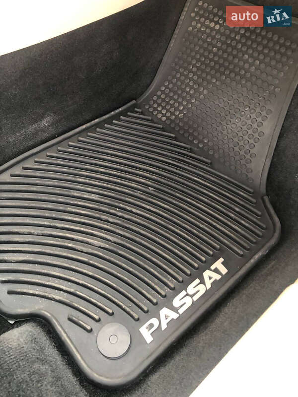 Седан Volkswagen Passat 2017 в Виннице