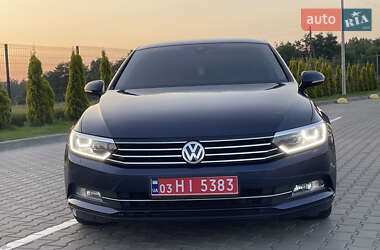 Седан Volkswagen Passat 2015 в 