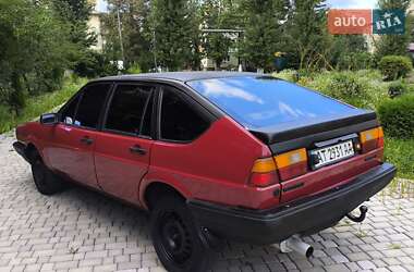 Хетчбек Volkswagen Passat 1986 в Надвірній