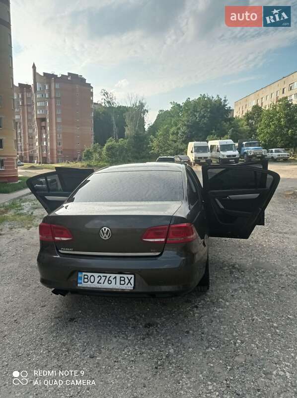 Седан Volkswagen Passat 2012 в Тернополе