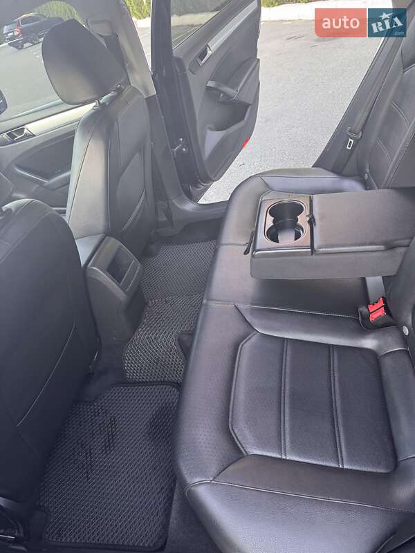 Седан Volkswagen Passat 2012 в Броварах