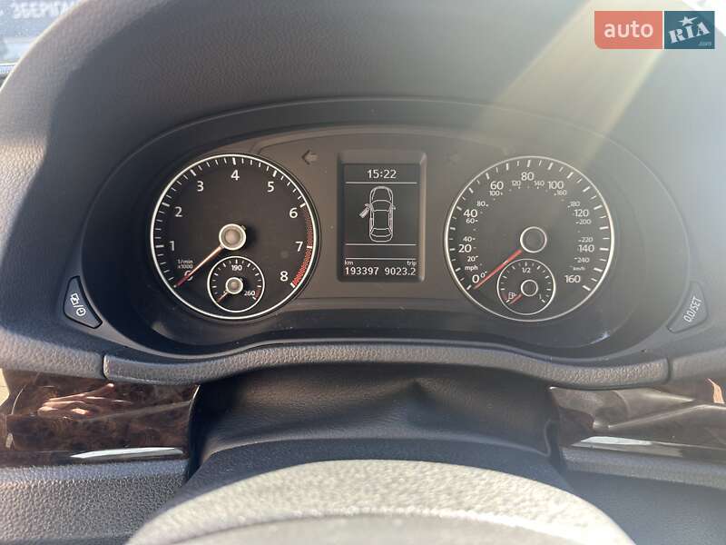 Седан Volkswagen Passat 2014 в Києві