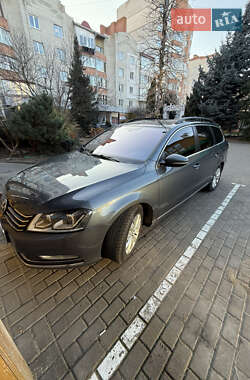 Универсал Volkswagen Passat 2012 в Луцке