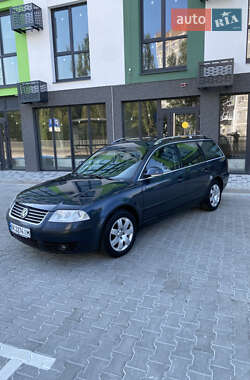 Універсал Volkswagen Passat 2004 в Вараші