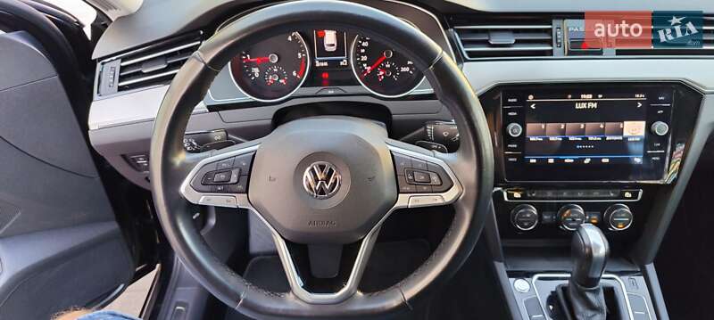 Универсал Volkswagen Passat 2019 в Житомире