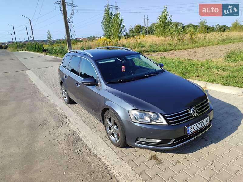 Универсал Volkswagen Passat 2013 в Ровно