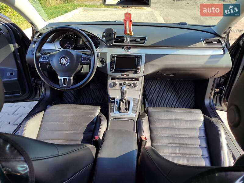 Универсал Volkswagen Passat 2013 в Ровно