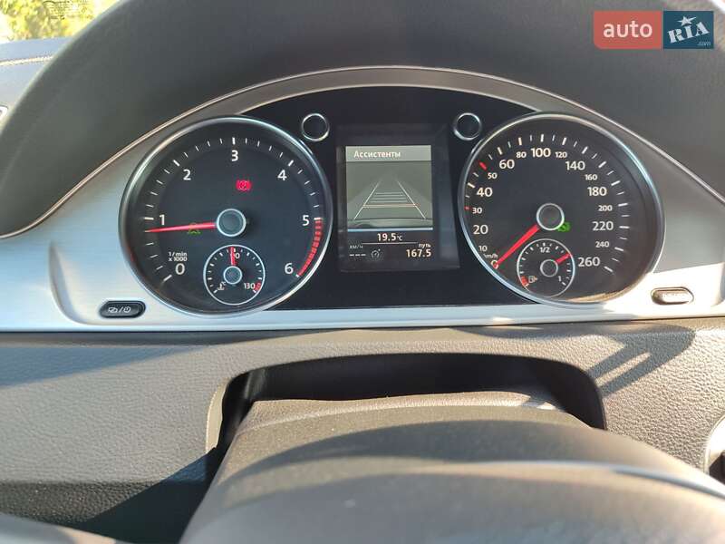 Универсал Volkswagen Passat 2013 в Ровно