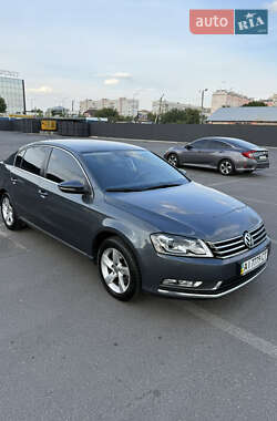 Седан Volkswagen Passat 2011 в Броварах