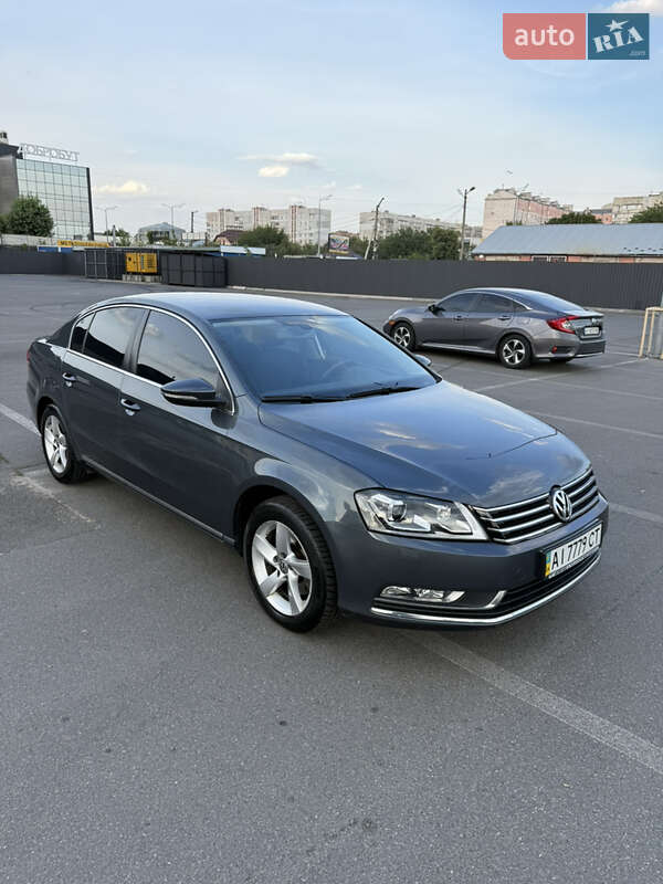 Volkswagen Passat 2011