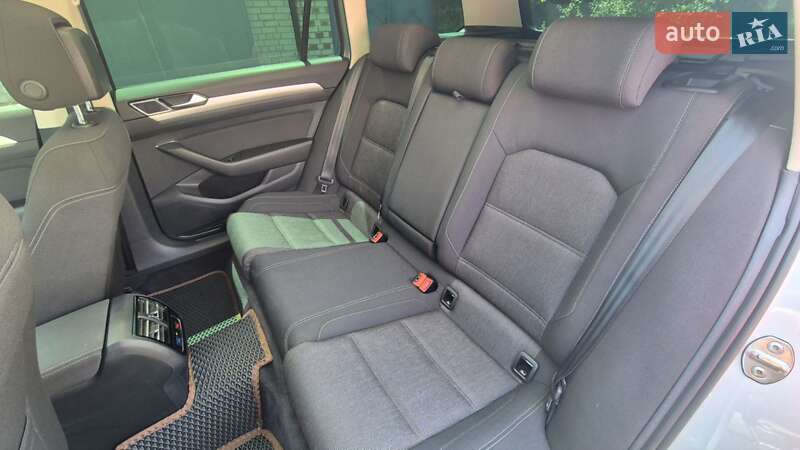 Универсал Volkswagen Passat 2015 в Харькове фото 16 Универсал Volkswagen Passat 2015 в Харькове