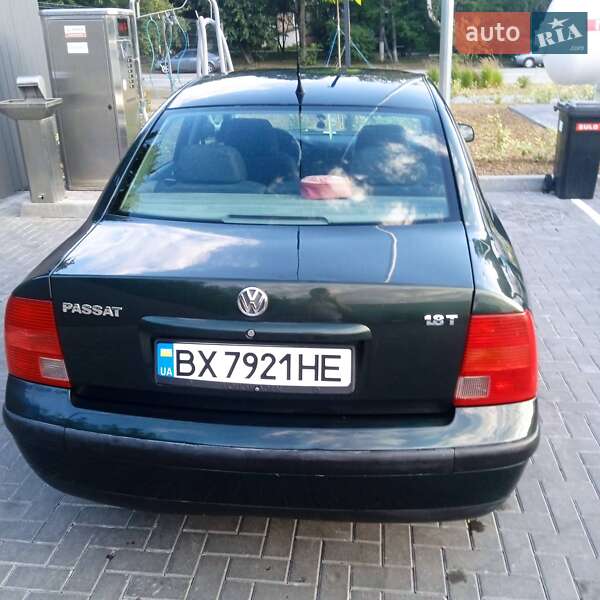 Седан Volkswagen Passat 1996 в Каменец-Подольском