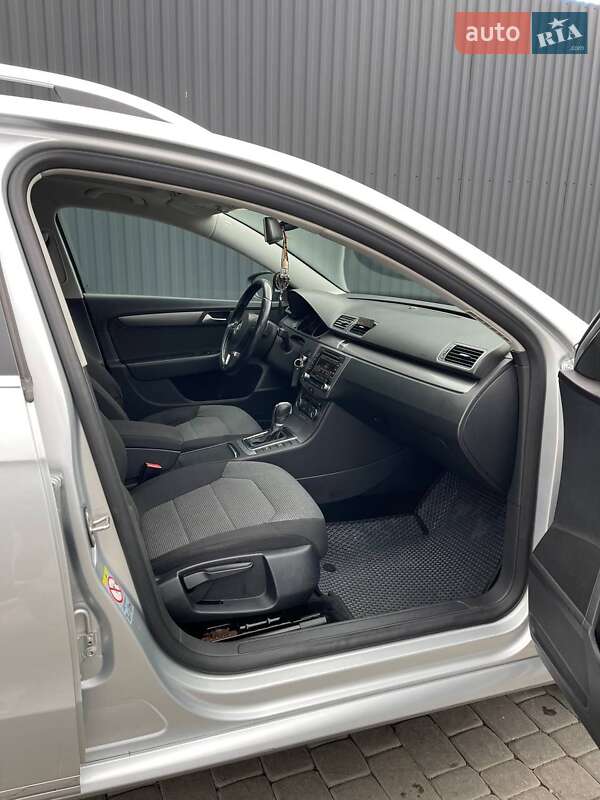 Универсал Volkswagen Passat 2011 в Бродах