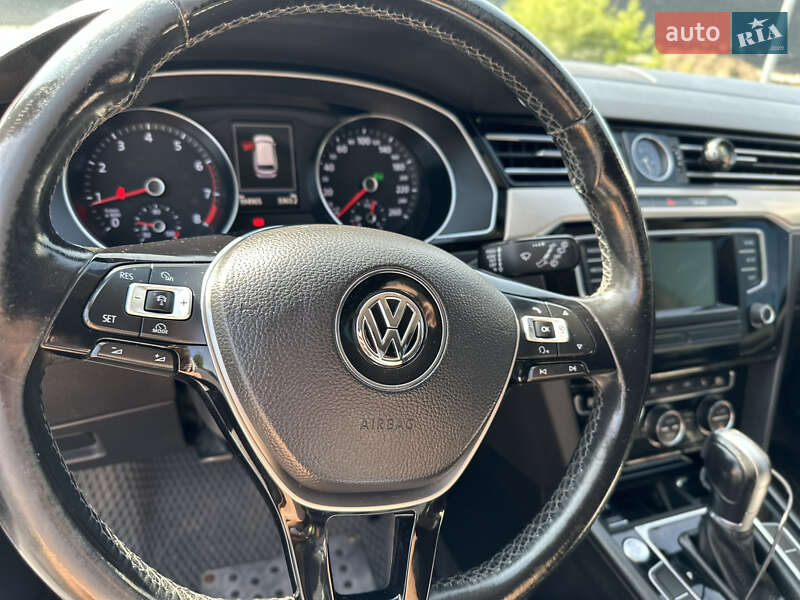 Універсал Volkswagen Passat 2017 в Львові