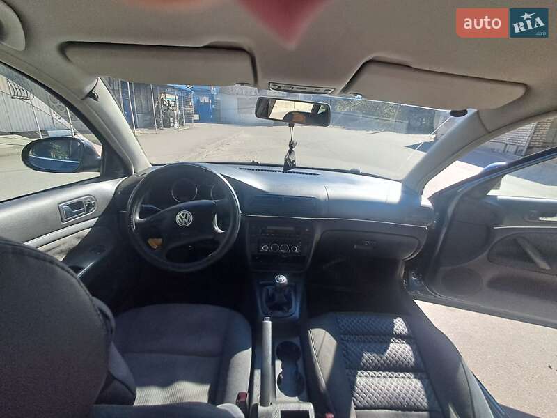 Седан Volkswagen Passat 2004 в Фастове