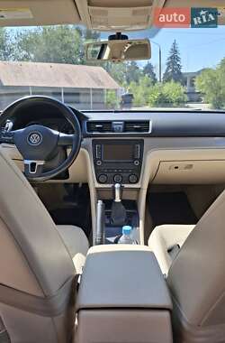 Седан Volkswagen Passat 2015 в 