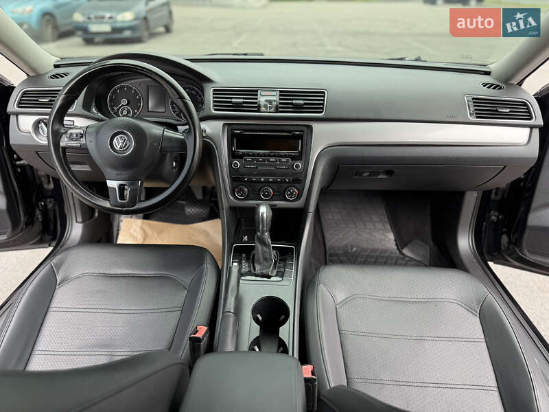 Седан Volkswagen Passat 2014 в Днепре