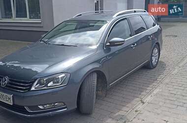 Універсал Volkswagen Passat 2012 в Івано-Франківську
