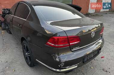 Седан Volkswagen Passat 2012 в Киеве