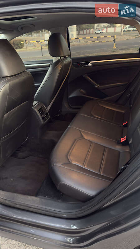 Седан Volkswagen Passat 2017 в Кривом Роге