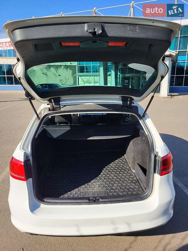 Универсал Volkswagen Passat 2013 в Кривом Роге