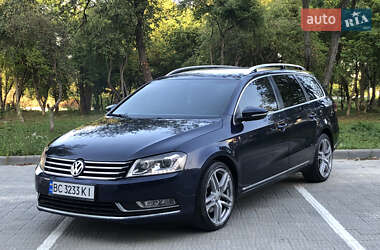 Універсал Volkswagen Passat 2011 в Львові