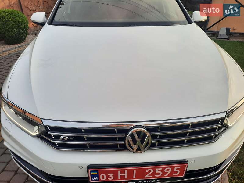 Седан Volkswagen Passat 2018 в Стрые