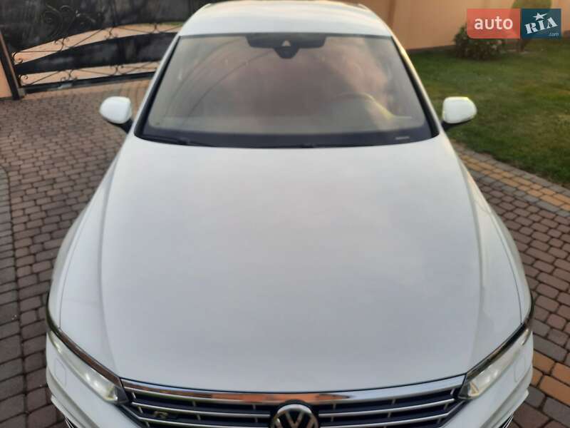 Седан Volkswagen Passat 2018 в Стрые