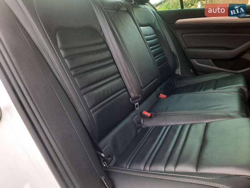 Седан Volkswagen Passat 2018 в Стрые