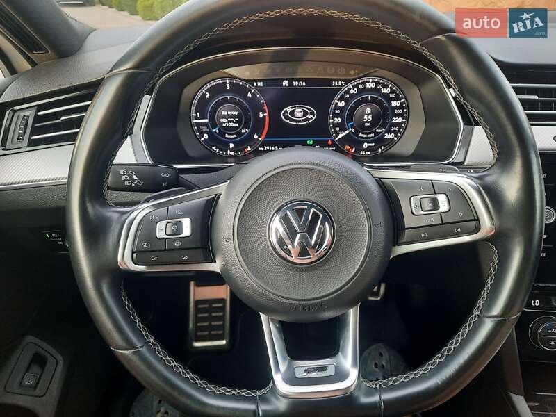 Седан Volkswagen Passat 2018 в Стрые