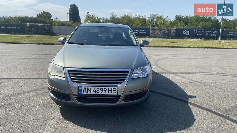 Седан Volkswagen Passat 2006 в Києві