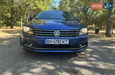 Седан Volkswagen Passat 2015 в Одесі