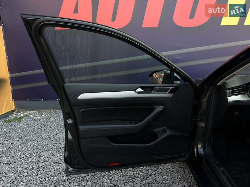 Универсал Volkswagen Passat 2018 в Стрые